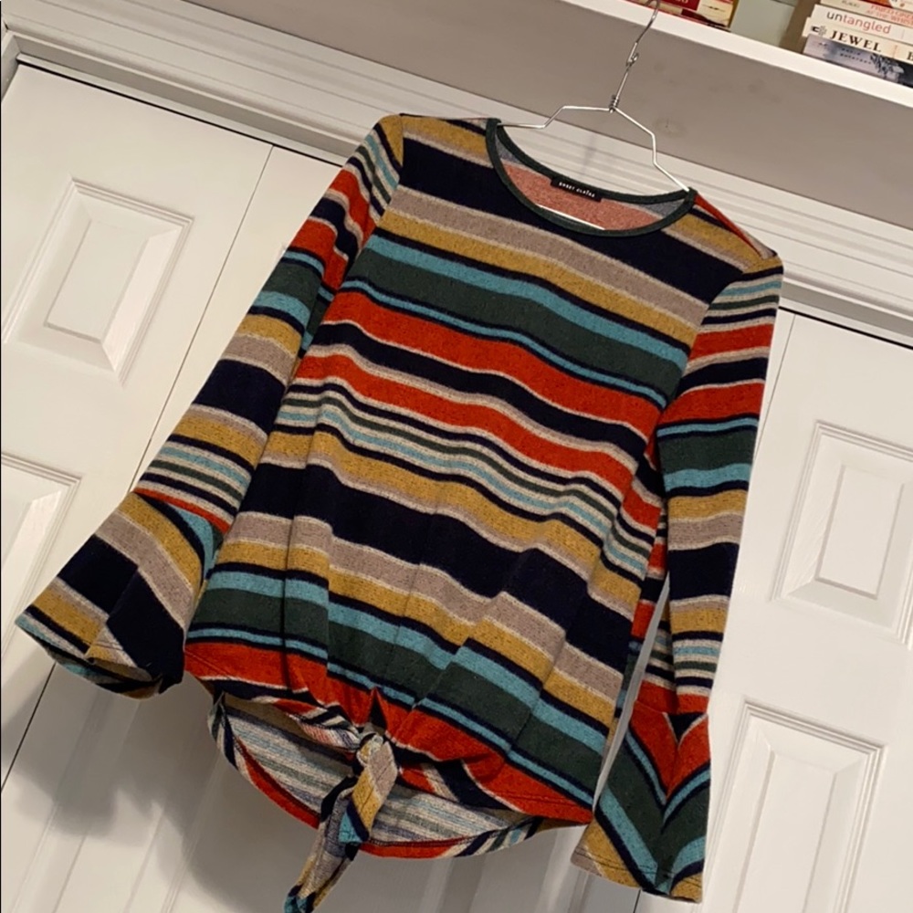 🌸 3/$15 Darling Bell Sleeve Top! Tie Waist!